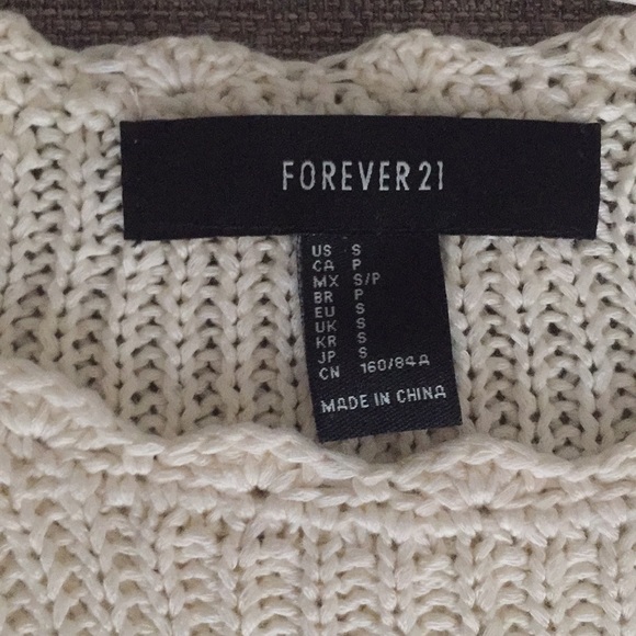 Adorable cream sweater size small - Picture 2 of 2